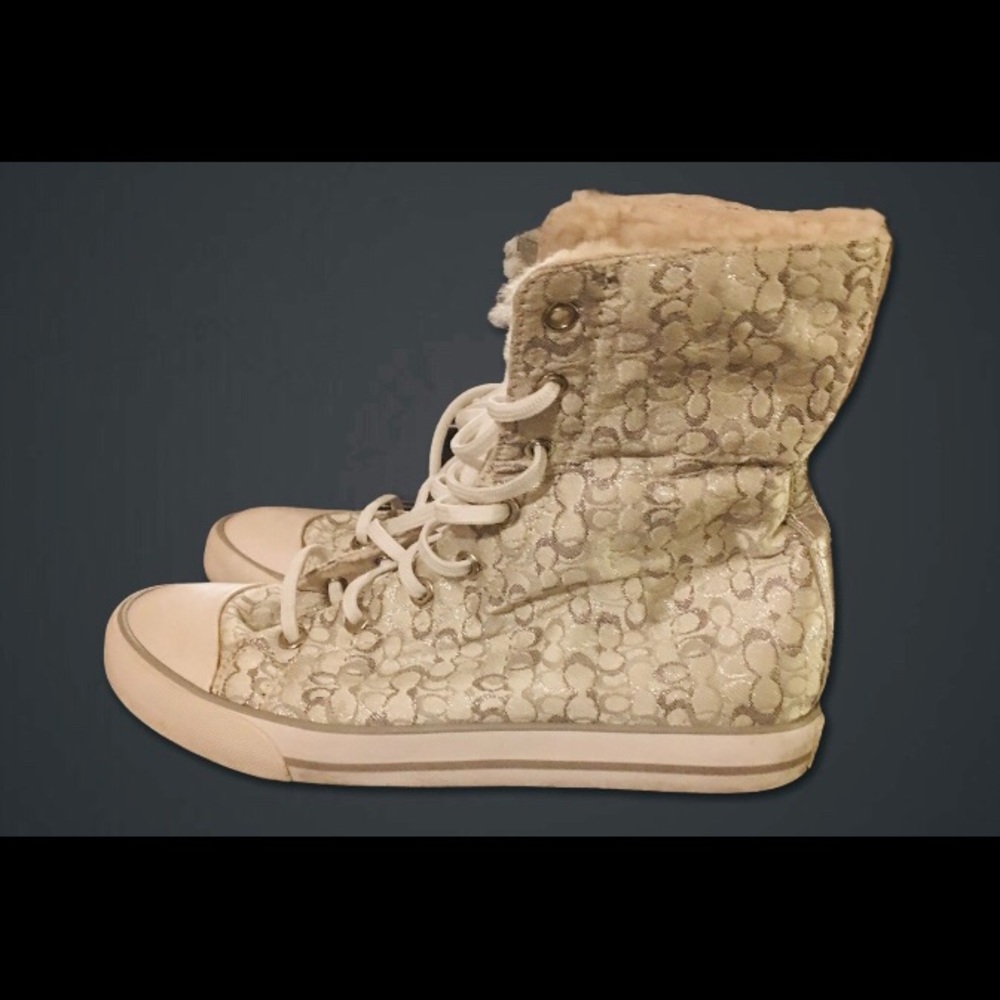 Coach leatherwear women boots size 8